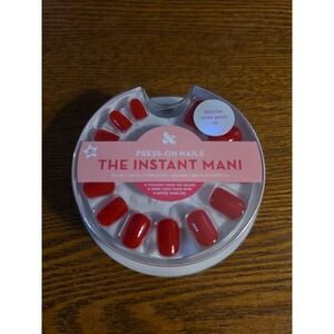 Olive & June The Instant Mani Press-On Nails Extra Short Squoval CV Red